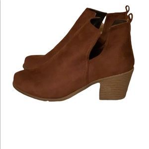 Brown bootie